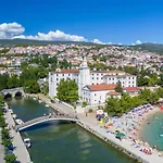 Luxury With Pool Near The Beach, Great View - Traveler Tourist Agency Krk - Id 2135 *