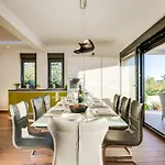 Luxury With Pool Near The Beach, Great View - Traveler Tourist Agency Krk - Id 2135