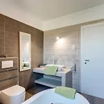 Luxury With Pool Near The Beach, Great View - Traveler Tourist Agency Krk - Id 2135 *