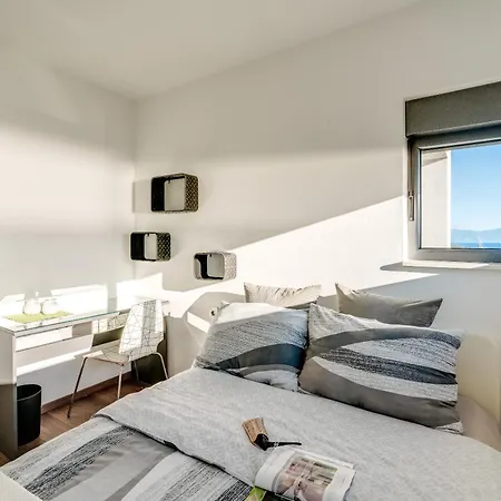 Luxury With Pool Near The Beach, Great View - Traveler Tourist Agency Krk - Id 2135 Crikvenica