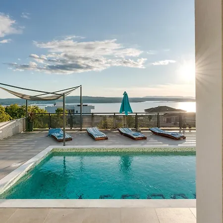 Villa Luxury With Pool Near The Beach, Great View - Traveler Tourist Agency Krk - Id 2135