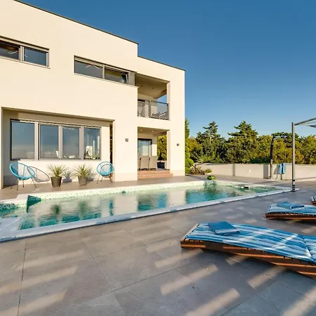 Luxury With Pool Near The Beach, Great View - Traveler Tourist Agency Krk - Id 2135 *