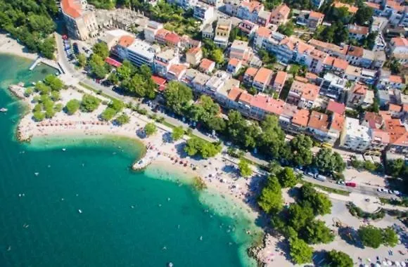 Luxury With Pool Near The Beach, Great View - Traveler Tourist Agency Krk - Id 2135 别墅 *