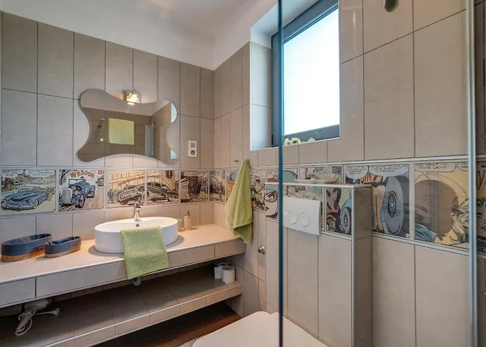 Luxury With Pool Near The Beach, Great View - Traveler Tourist Agency Krk - Id 2135 茨里克韦尼察