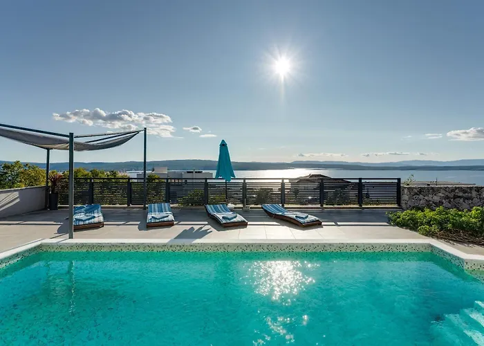Luxury With Pool Near The Beach, Great View - Traveler Tourist Agency Krk - Id 2135 * Crikvenica