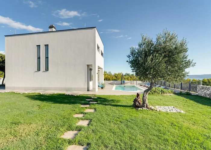 Luxury With Pool Near The Beach, Great View - Traveler Tourist Agency Krk - Id 2135 茨里克韦尼察