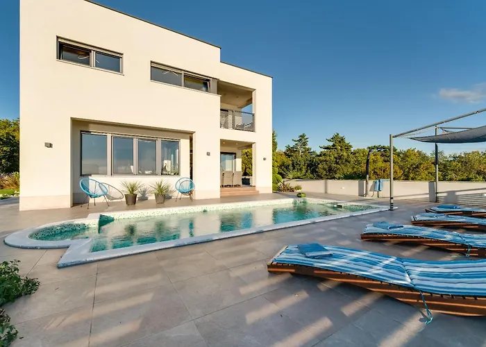 Luxury With Pool Near The Beach, Great View - Traveler Tourist Agency Krk - Id 2135 *